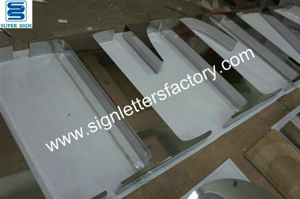 fabricated polished stainless steel letter 15